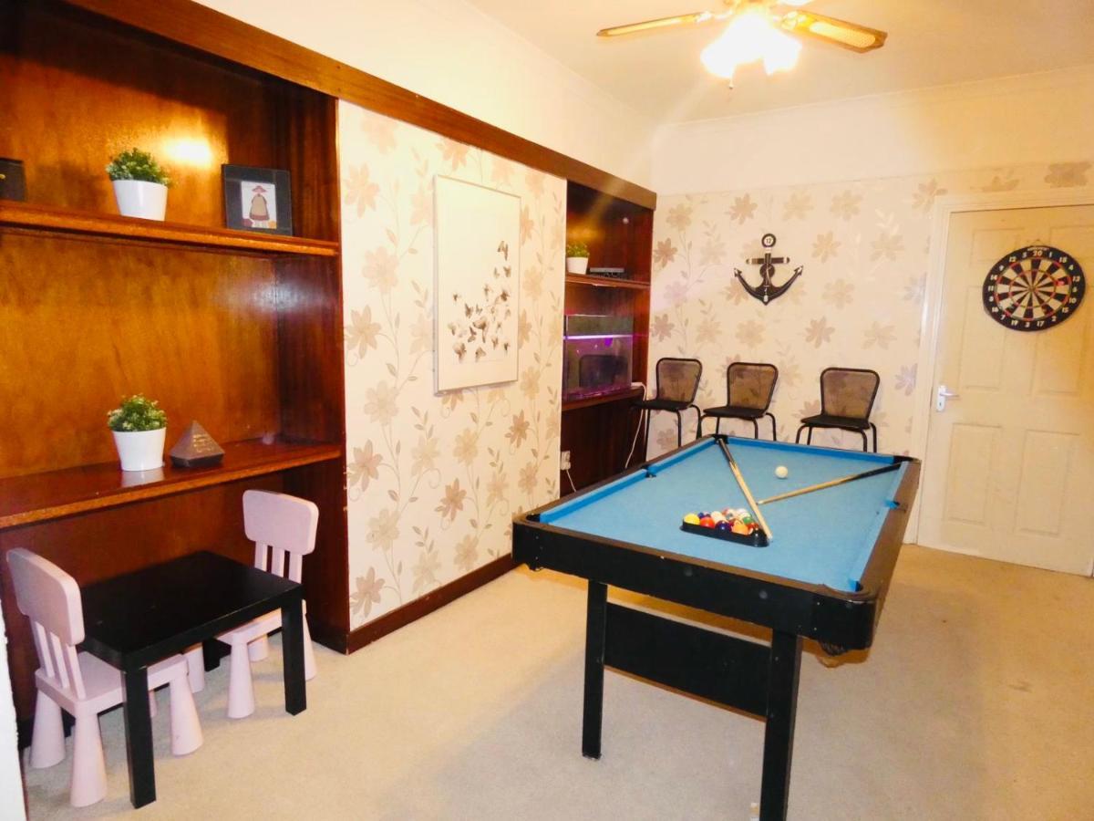 Spacious 3 Bed House With Parking & Good Transport South Norwood Екстериор снимка